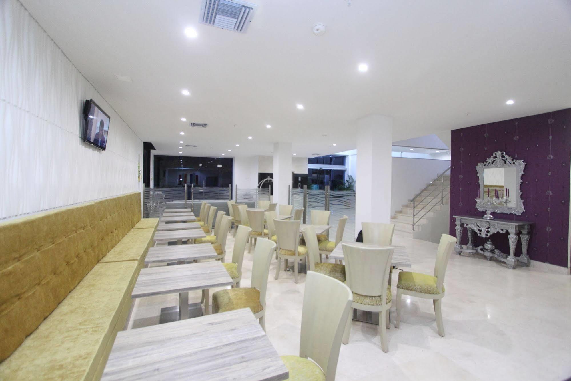 Hotel Oxford Barranquilla Экстерьер фото